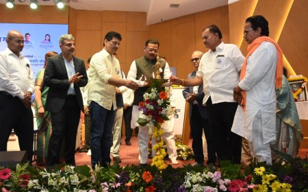 आपले गाव आरोग्य संपन्न करण्यासाठी सर्व यंत्रणांनी पूर्ण क्षमतेने काम करावे – मंत्री प्रकाश आबिटकर